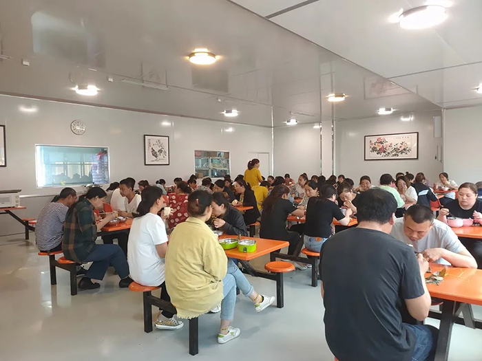 悠悠粽香飄幸福，濃情端午暖人心